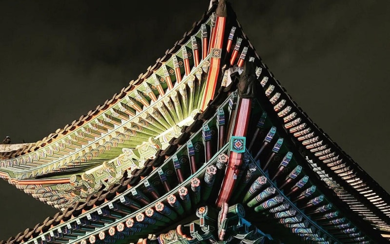 Seoul Night Palace Tour & Street Food Tasting - main image