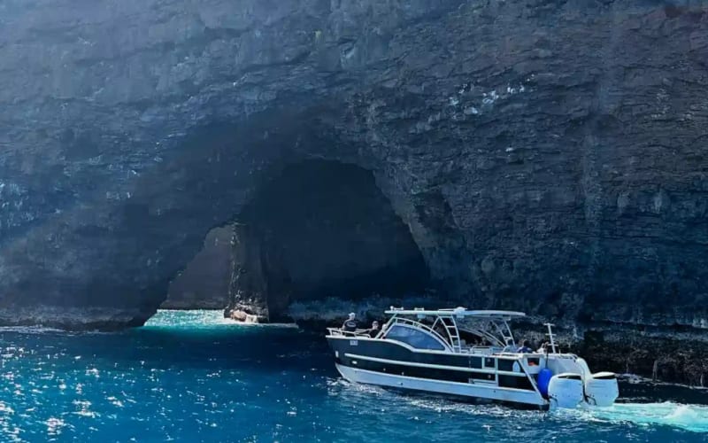 Na Pali Coast Small-Group Tour - Seiko Catamarans - main image