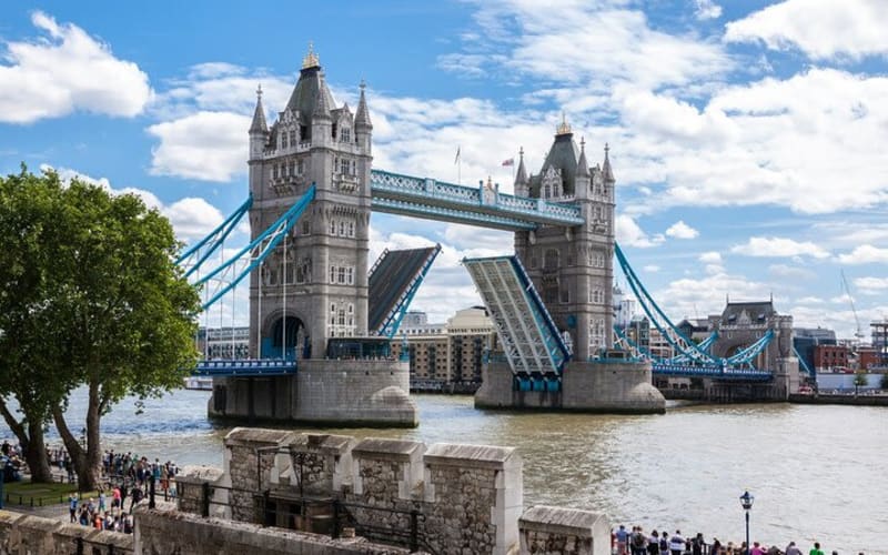 Guided Tower Bridge Tour & Thames Cruise London - main image