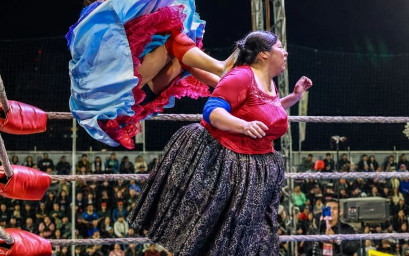 Entrada Combate de lucha libre de Cholitas - main image