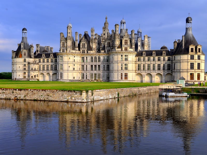 Panoramic view of Chambord Castle and grounds