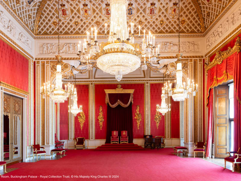 London: Buckingham Palace Staterooms & Royal Walking Tour - main image