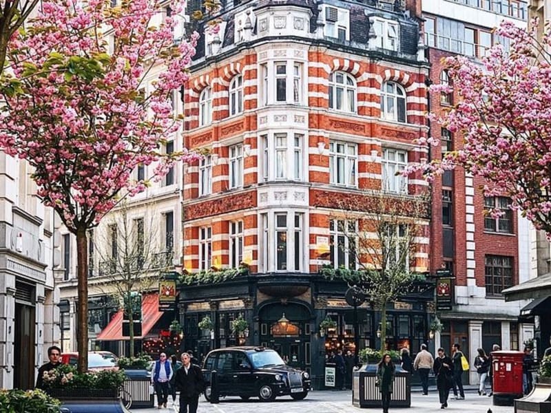 Soho Instagram Self-Guided Walking Tour - Top Photo Spots - main image