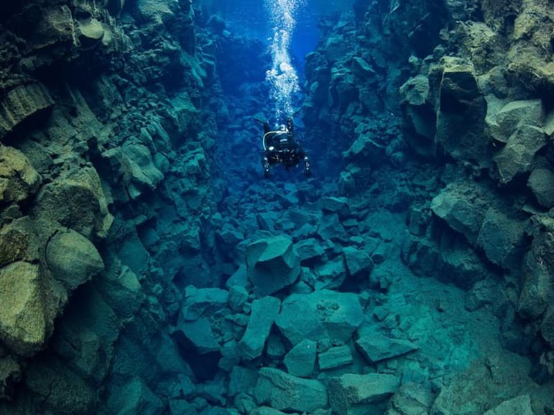 Silfra Diving Between Continents Tour From Thingvellir National Park - main image