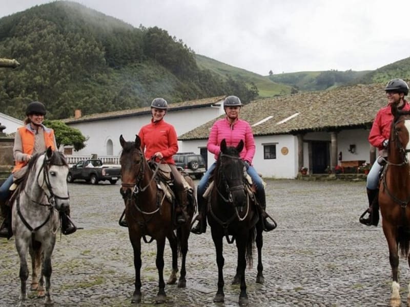 11 Day Luxury Nature Ecuador Holiday - main image