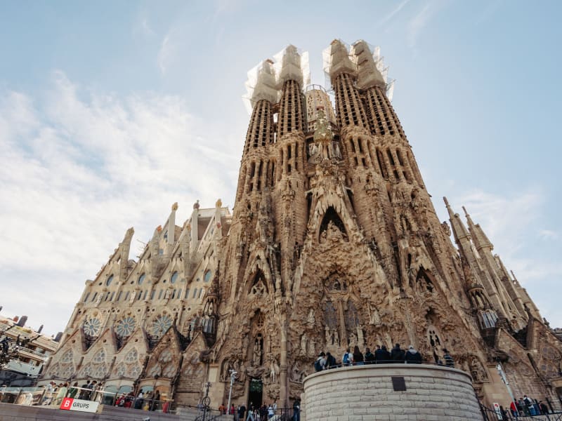 Sagrada Familia Highlights Small Group Tour - main image