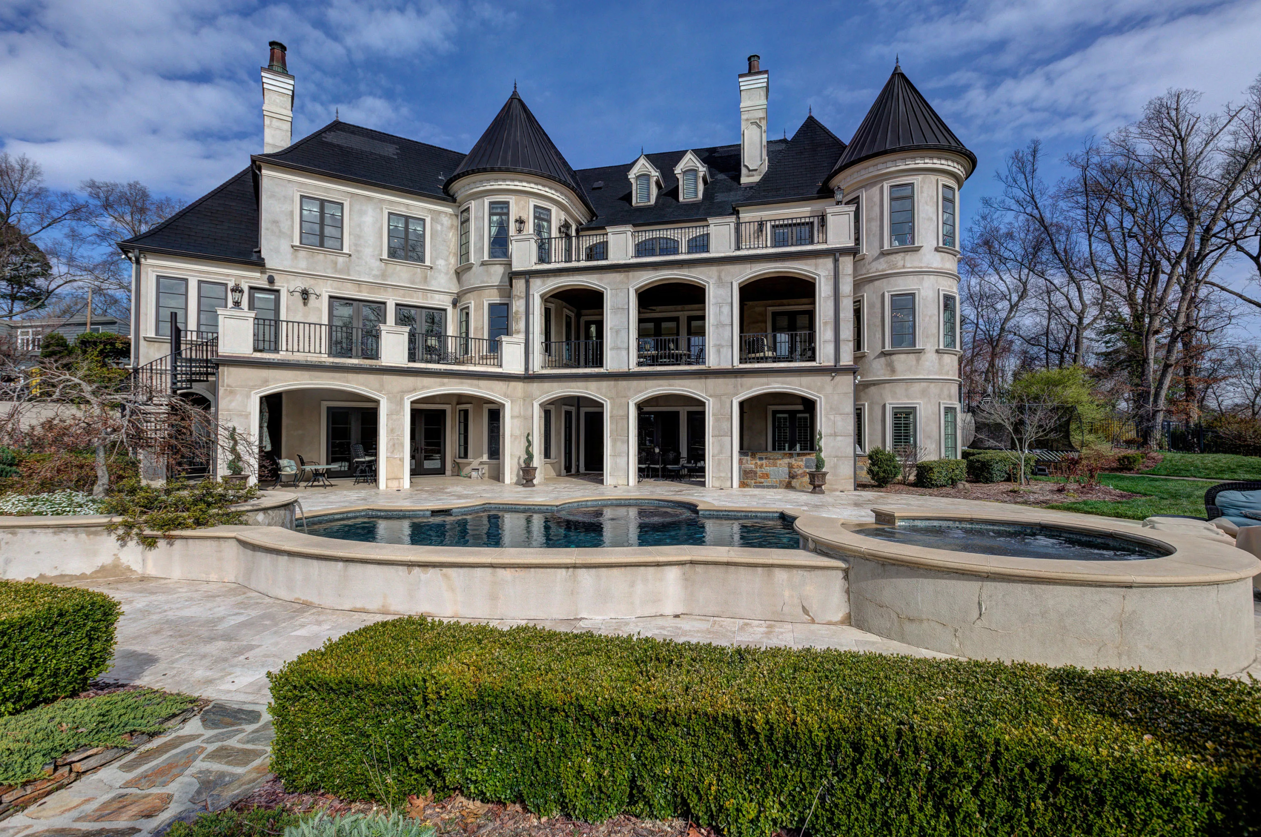 11 Oak Road | Charlotte Area, North Carolina | Luxury Real Estate