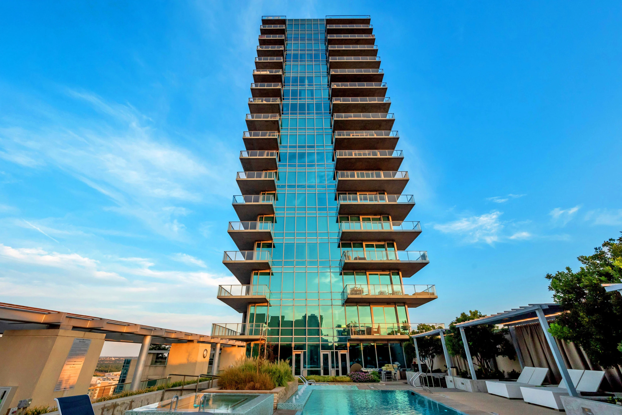 1301 Throckmorton Street #2703 | Fort Worth, TX | Luxury Real Estate | Concierge Auctions