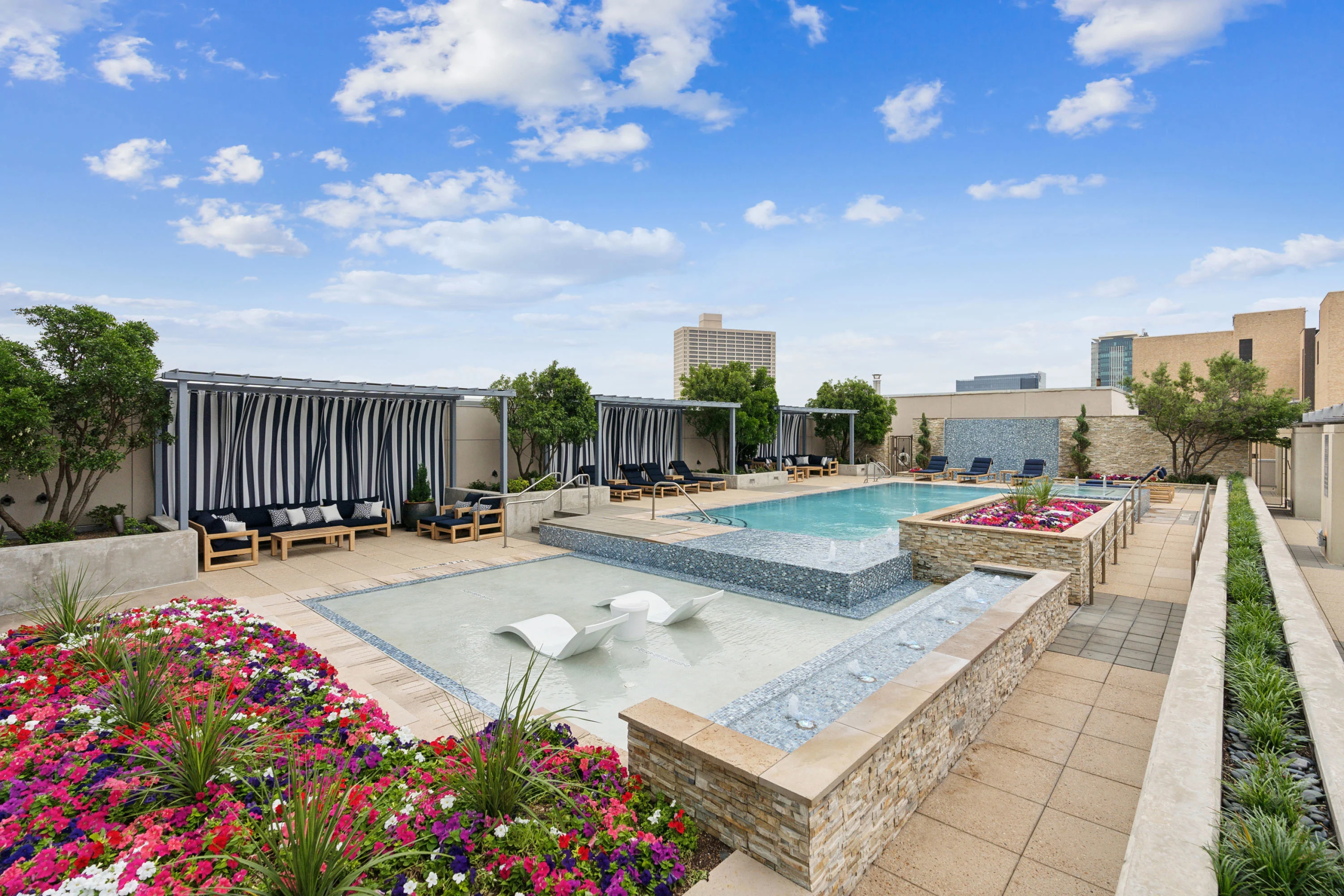 1301 Throckmorton Street #2703 | Fort Worth, TX | Luxury Real Estate | Concierge Auctions