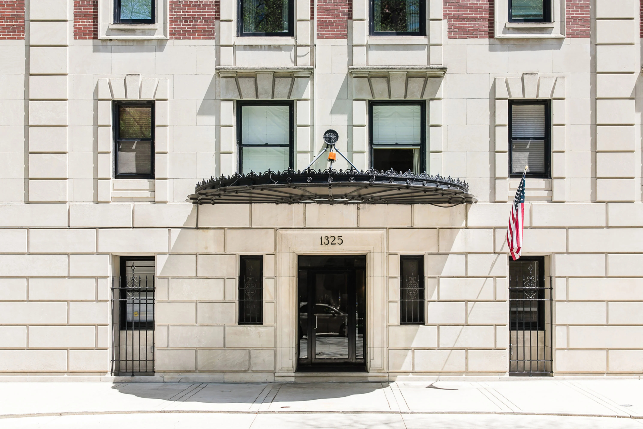 1325 North Astor Street #13 | Chicago, IL | Luxury Real Estate | Concierge Auctions