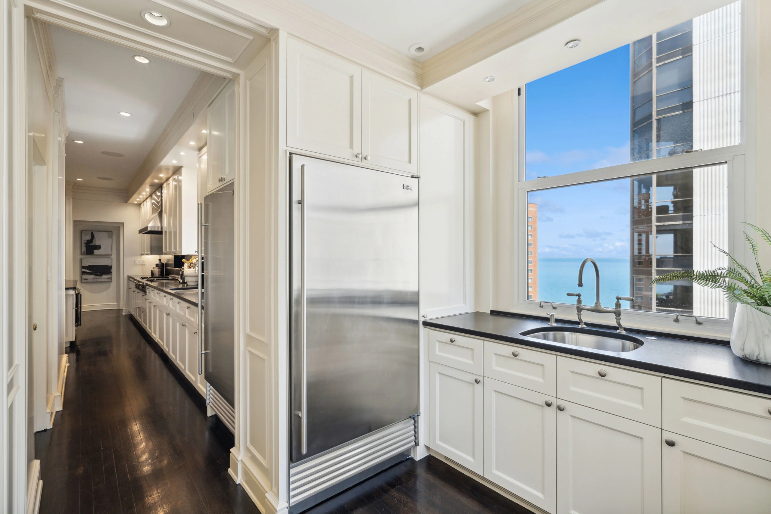 1325 North Astor Street #13 | Chicago, IL | Luxury Real Estate | Concierge Auctions