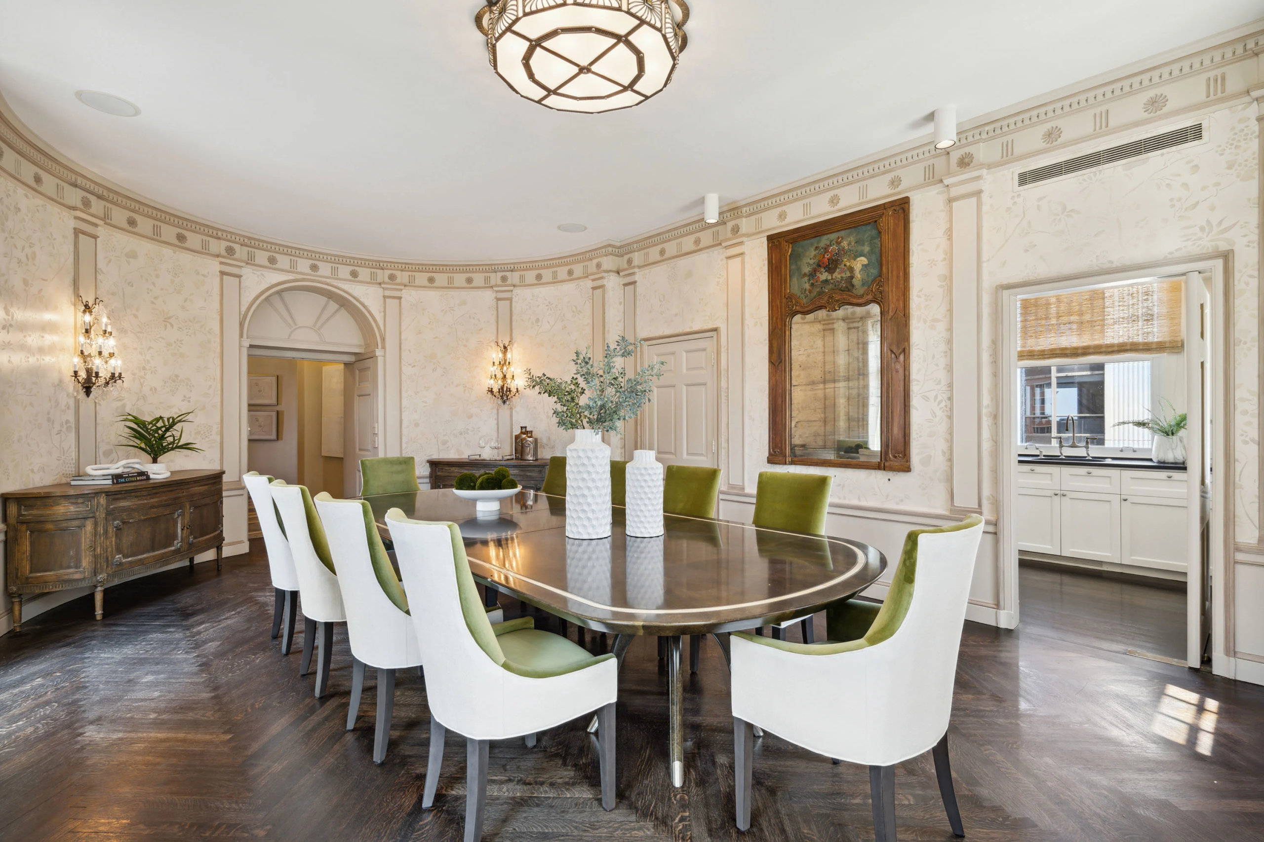 1325 North Astor Street #13 | Chicago, IL | Luxury Real Estate | Concierge Auctions