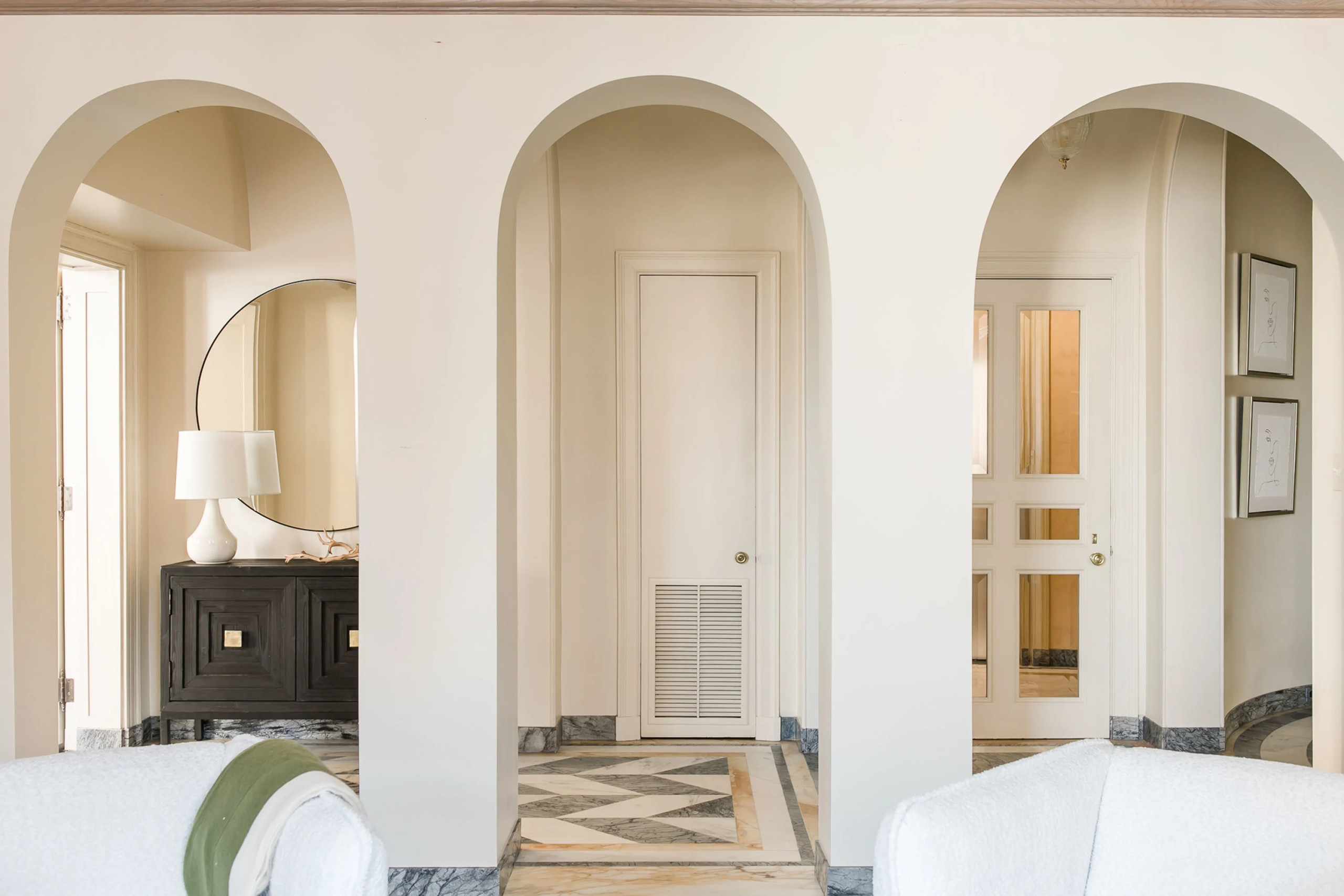 1325 North Astor Street #13 | Chicago, IL | Luxury Real Estate | Concierge Auctions