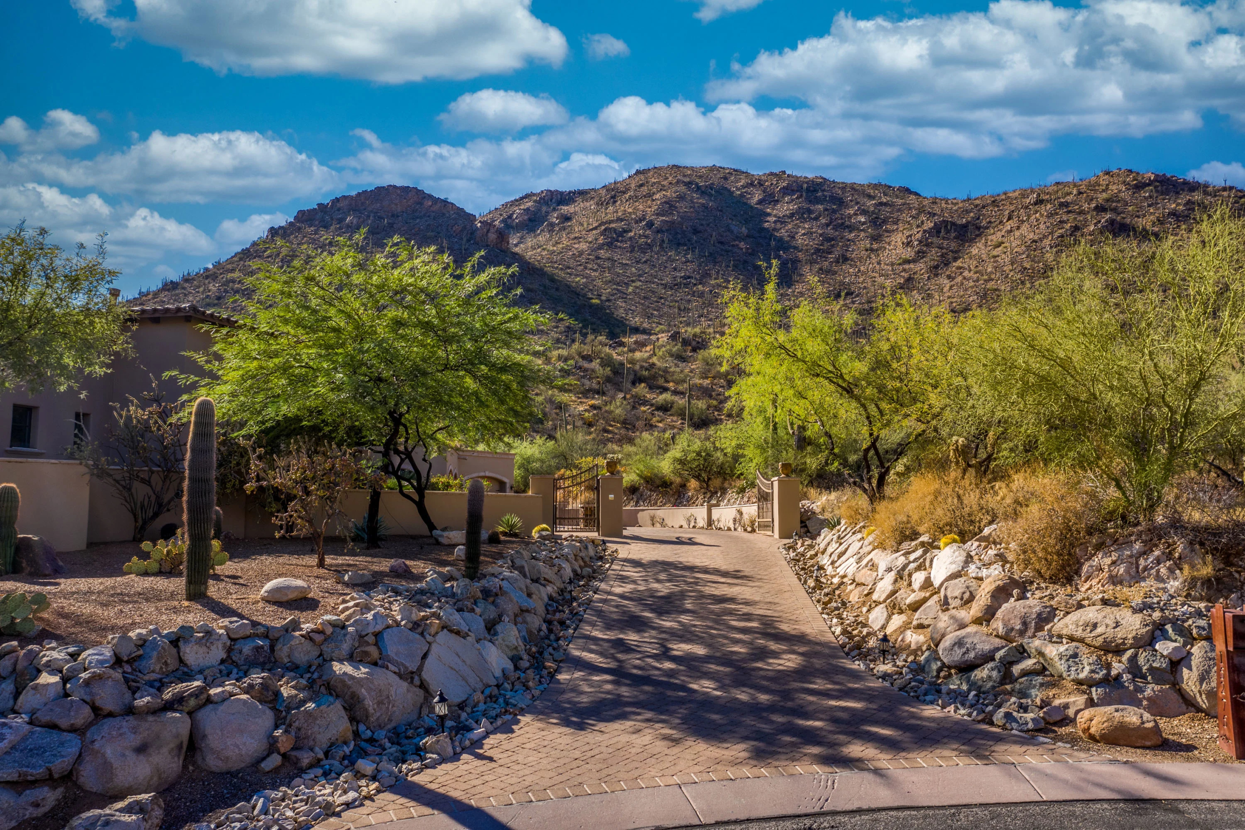 15275 North Silent Vista Court, Marana, AZ | Luxury Real Estate | Concierge Auctions