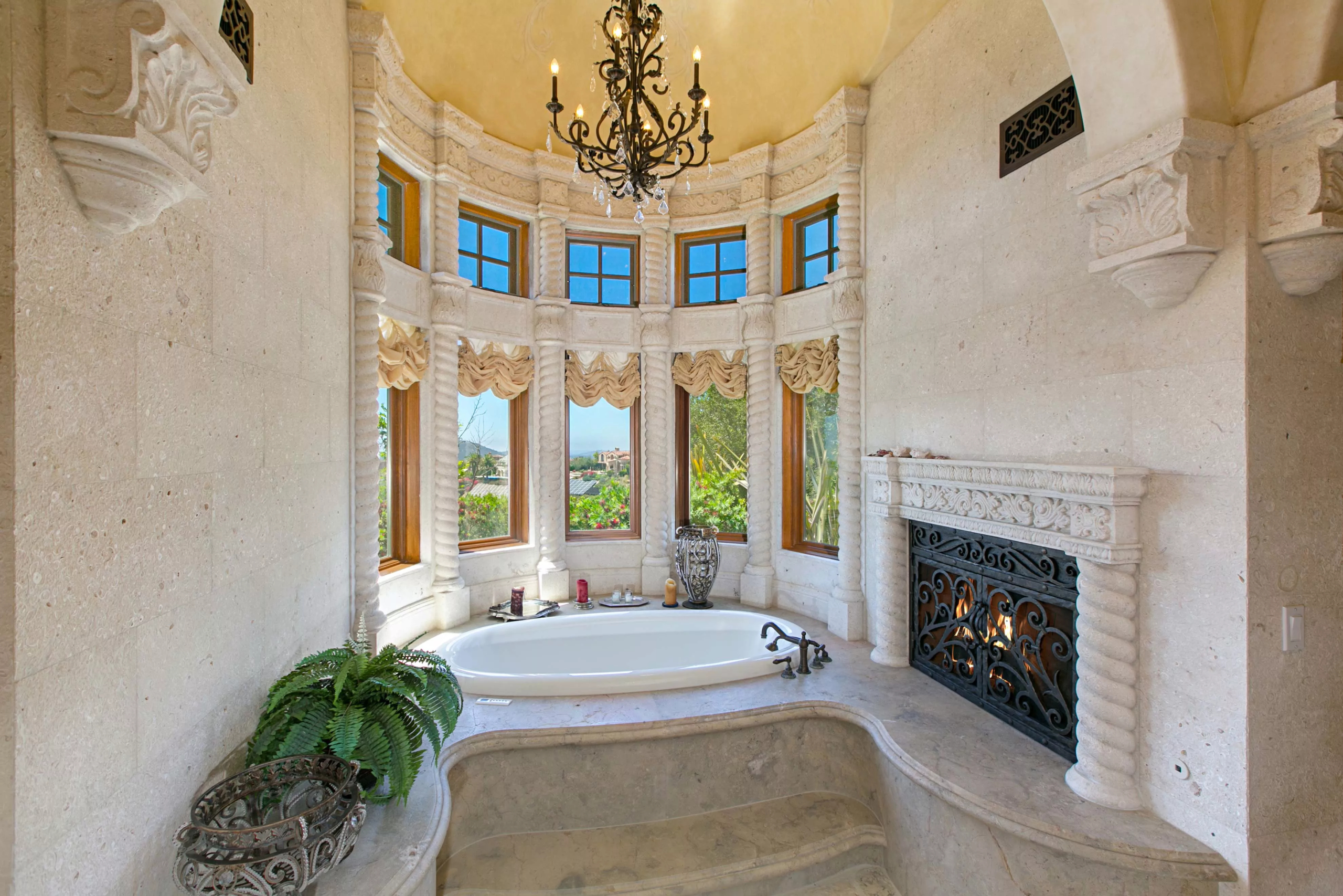 Rancho Santa Fe, CA | Luxury Real Estate