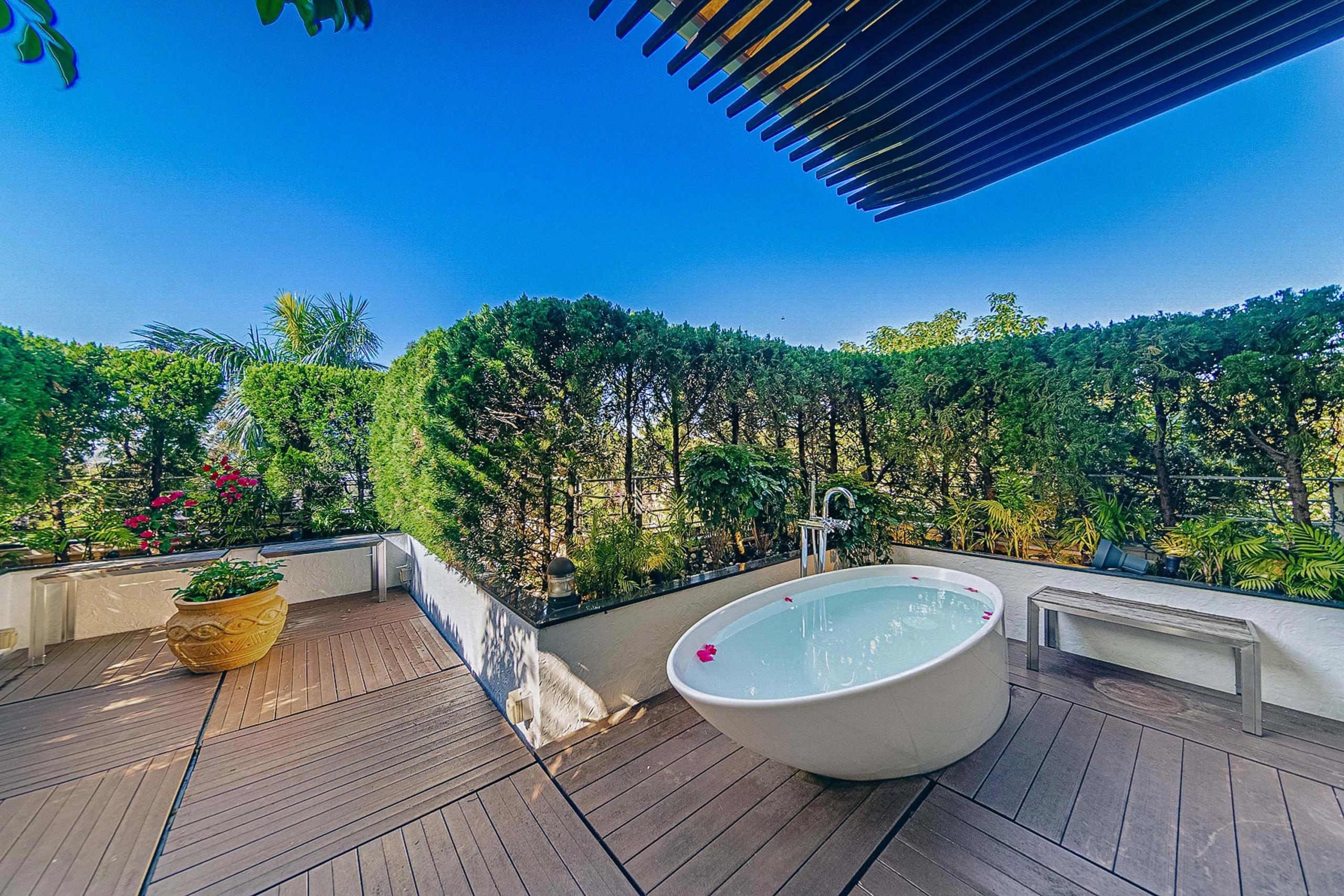 Miami Crescent, 328 Fan Kam Road, New Territories, Hong Kong, China | Luxury Real Estate | Concierge Auctions