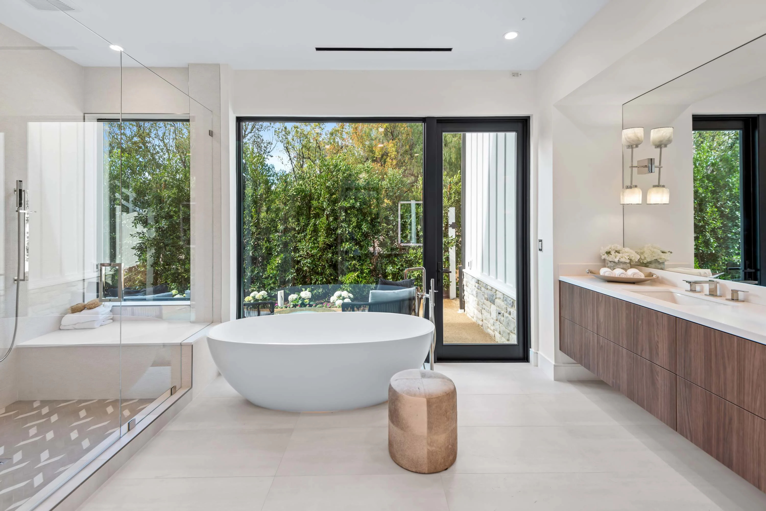 Stella Dolce | 25057 Lewis and Clark Road, Hidden Hills, Los Angeles, California | Luxury Real Estate | Concierge Auctions