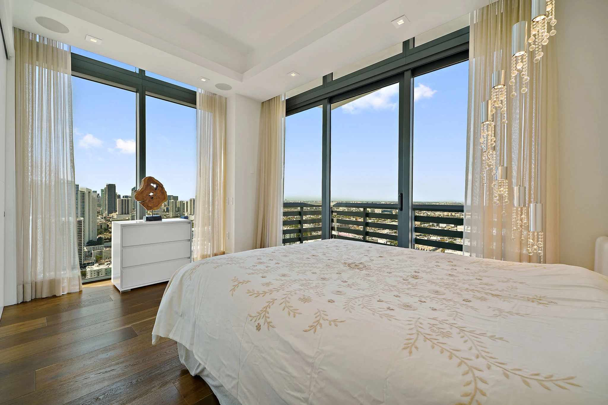 460 Northeast 28th Street, #4104, Miami, Florida | Luxury Real Estate | Concierge Auctions