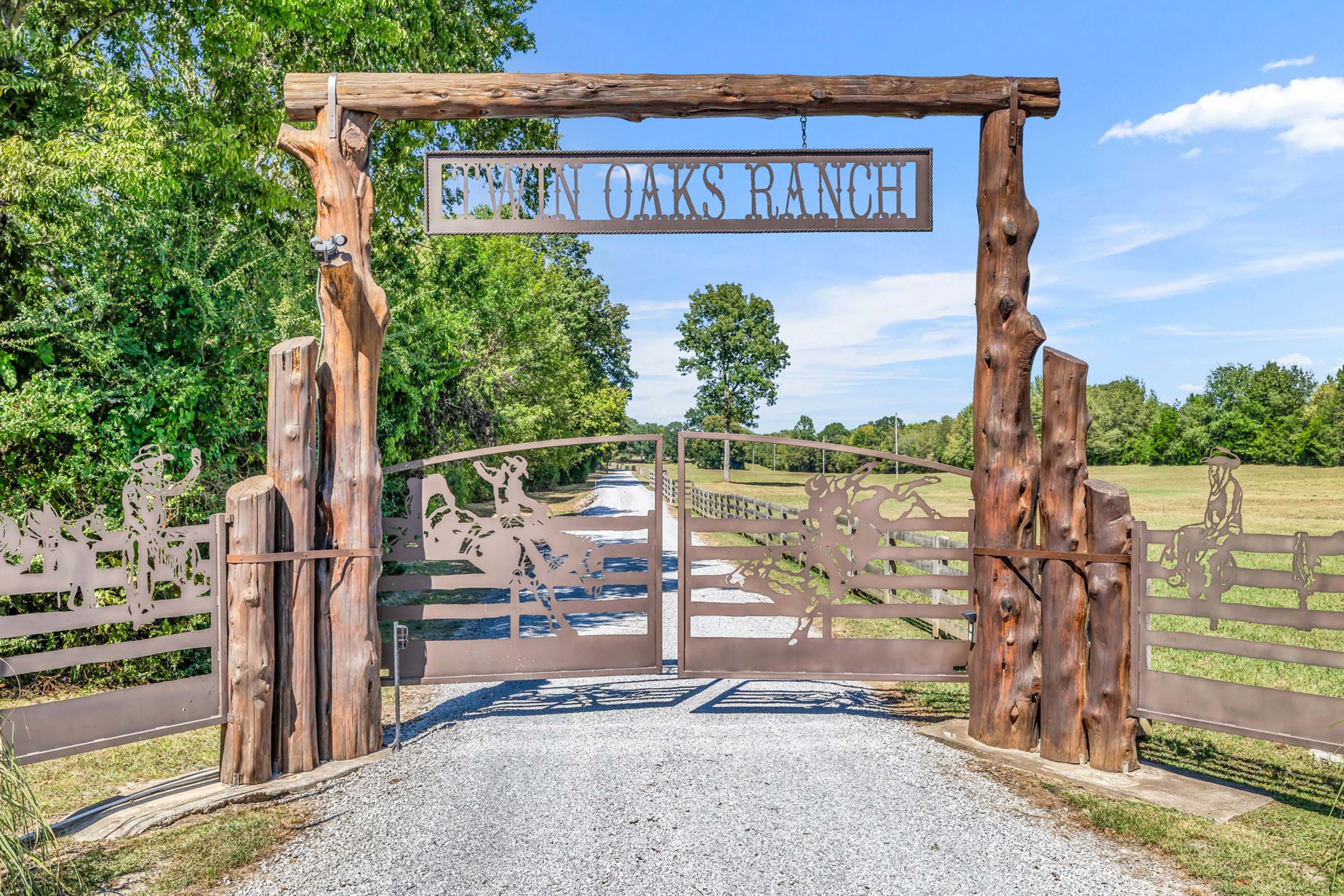 Twin Oaks Ranch | 11991 Stewarts Ferry Pike, Lebanon, Nashville Area,  Tennessee | Luxury Real Estate | Concierge Auctions