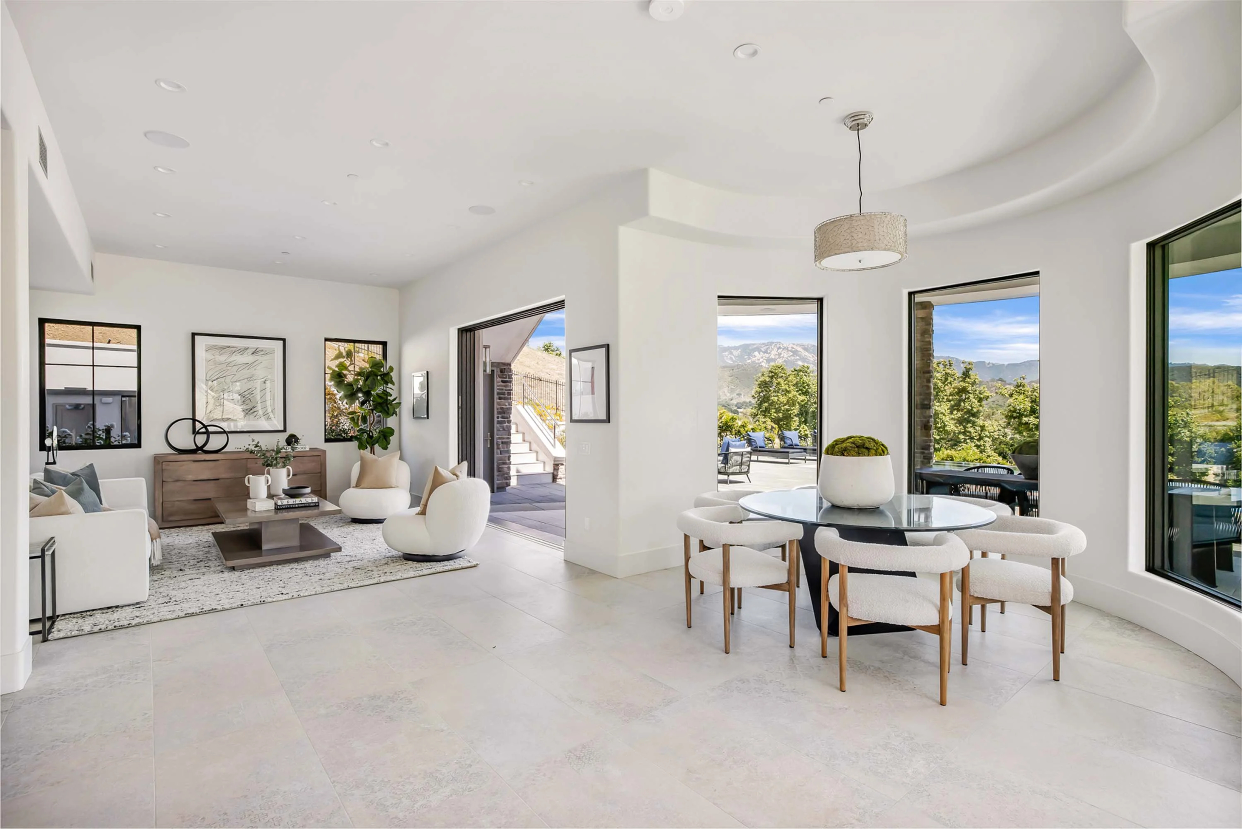 26773 Mulholland Highway, Malibu Valley Estates, Calabasas, California | Luxury Auction | Concierge Auctions