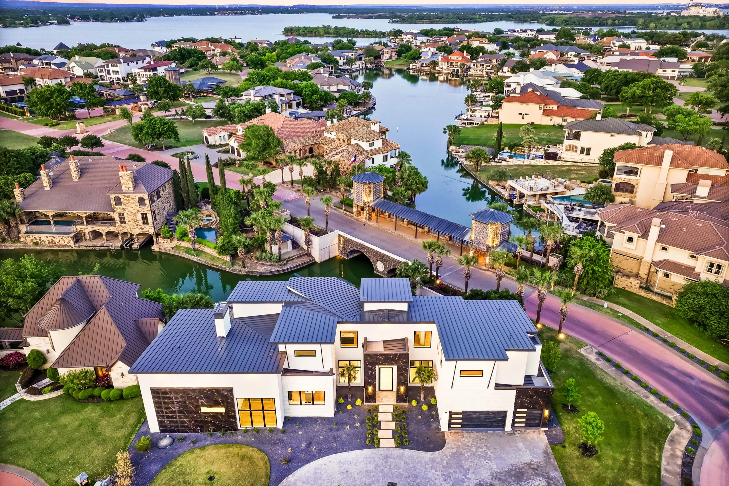 81 Applehead Island Drive, Horseshoe Bay, TX | Luxury Real Estate | Concierge Auctions