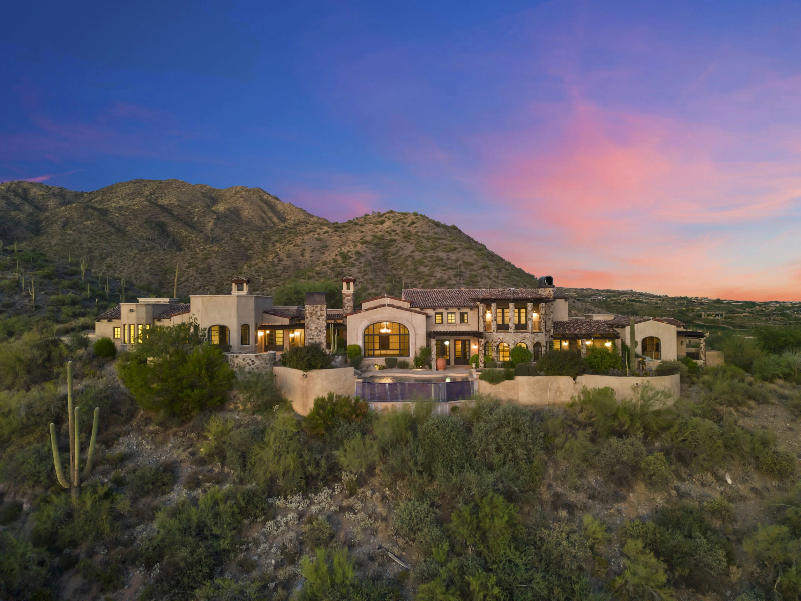 42398 North 102nd Street | Scottsdale, AZ | Luxury Real Estate | Concierge Auctions