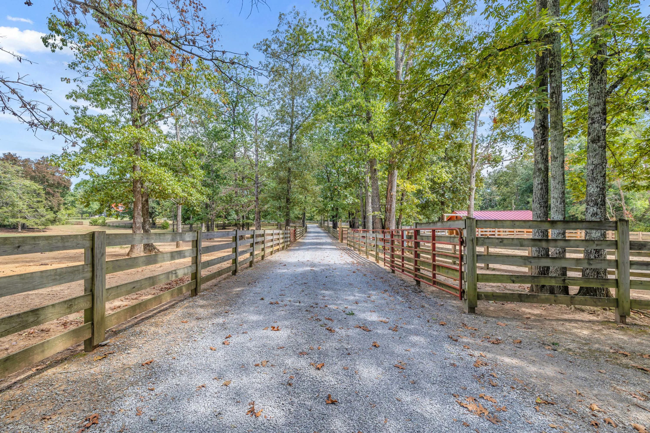 Twin Oaks Ranch | 11991 Stewarts Ferry Pike, Lebanon, Nashville Area,  Tennessee | Luxury Real Estate | Concierge Auctions