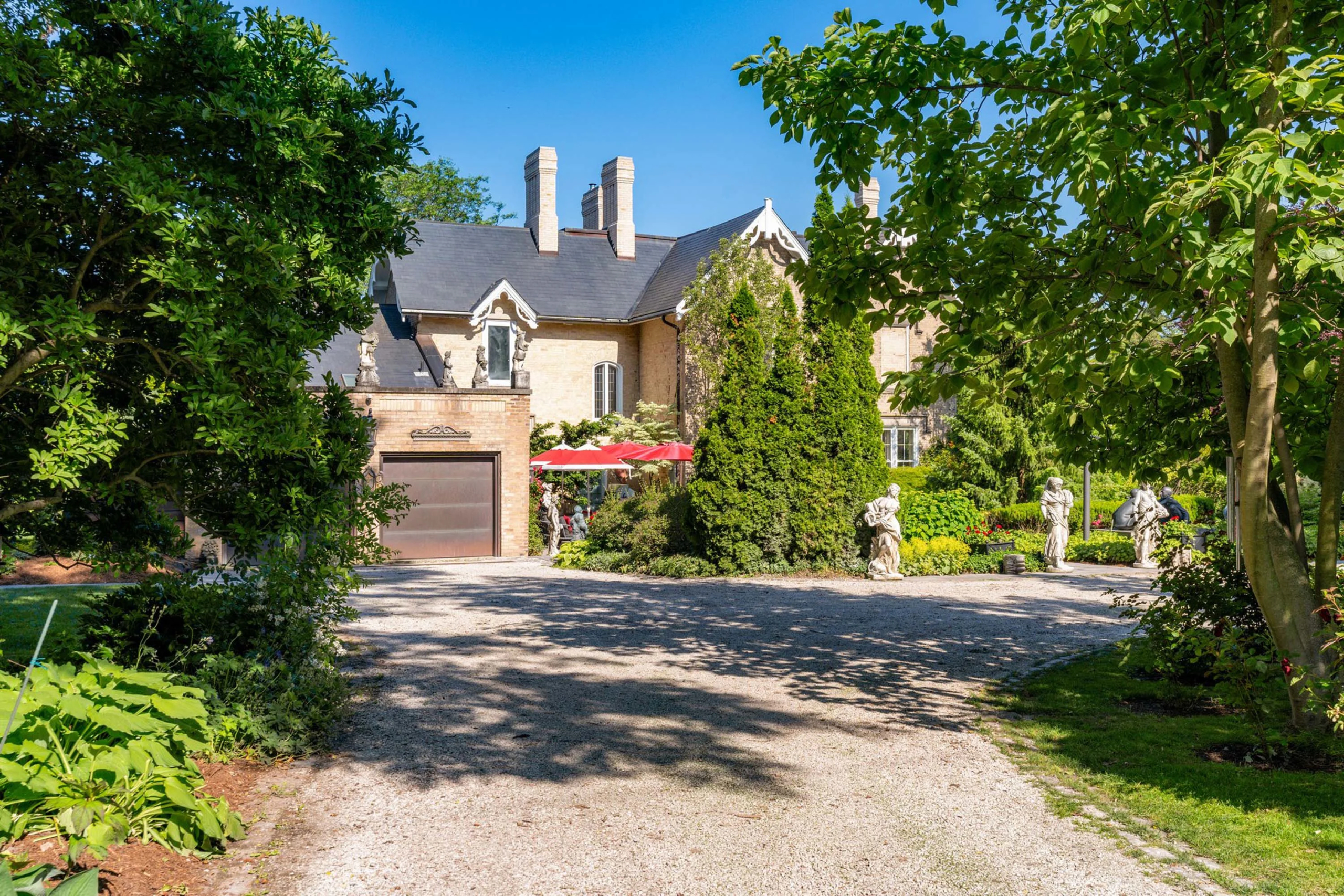 Whitlaw House | 1 Banfield Street, Paris, Ontario, Canada | Luxury Real Estate | Concierge Auctions