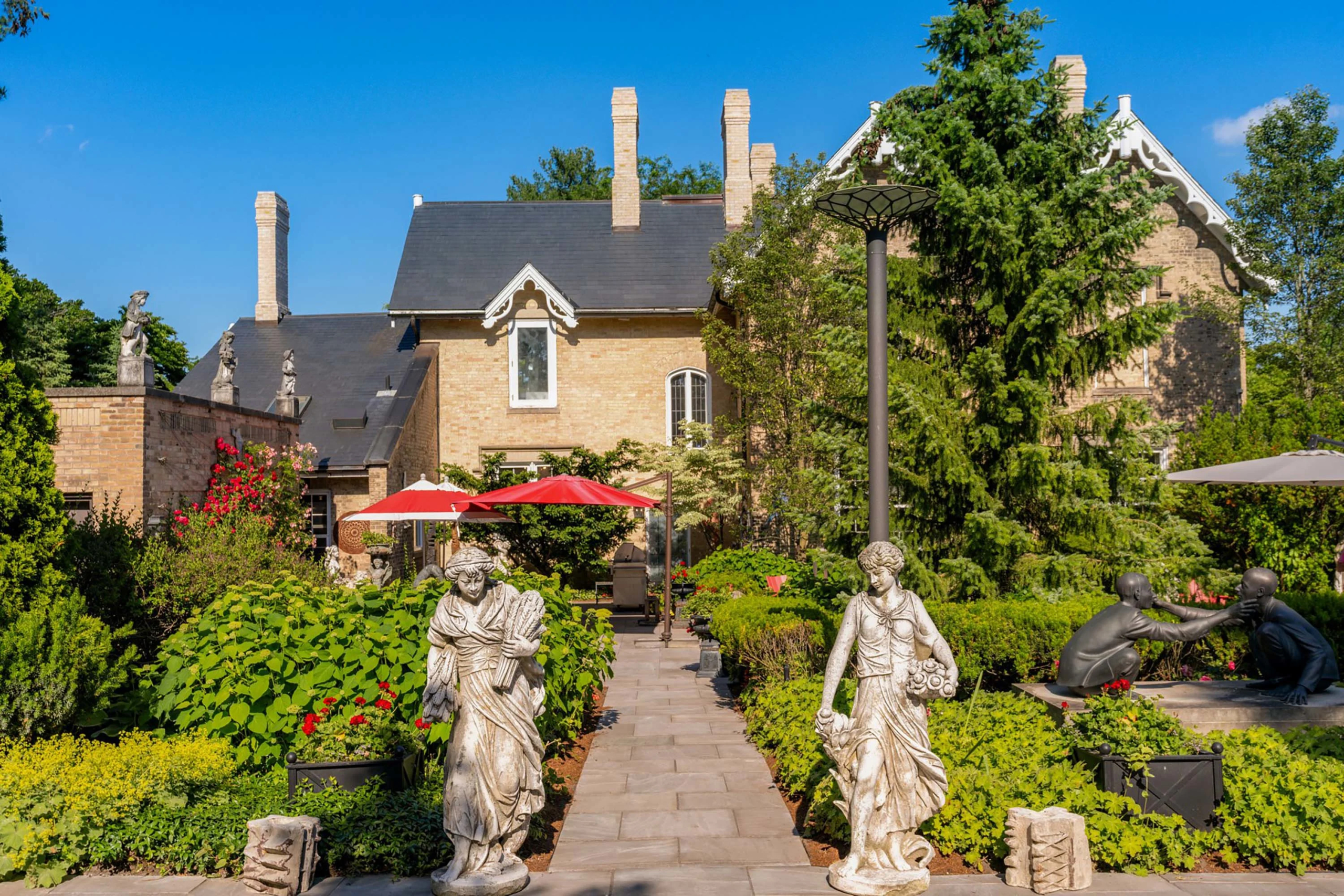 Whitlaw House | 1 Banfield Street, Paris, Ontario, Canada | Luxury Real Estate | Concierge Auctions