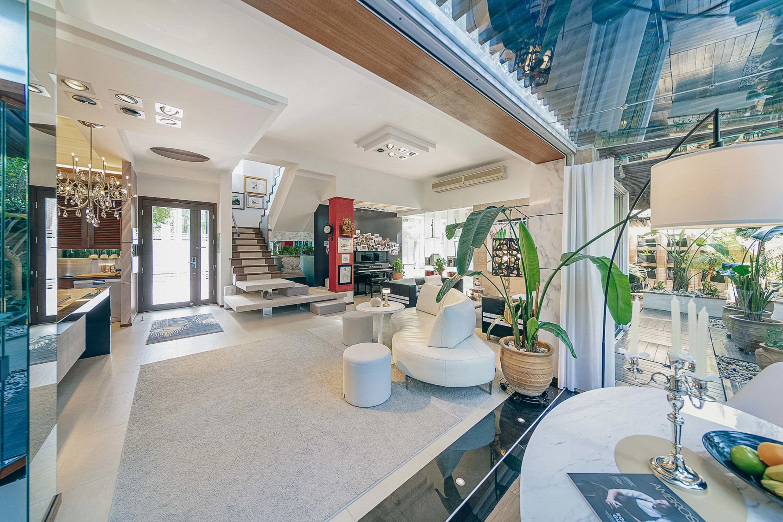 Miami Crescent, 328 Fan Kam Road, New Territories, Hong Kong, China | Luxury Real Estate | Concierge Auctions