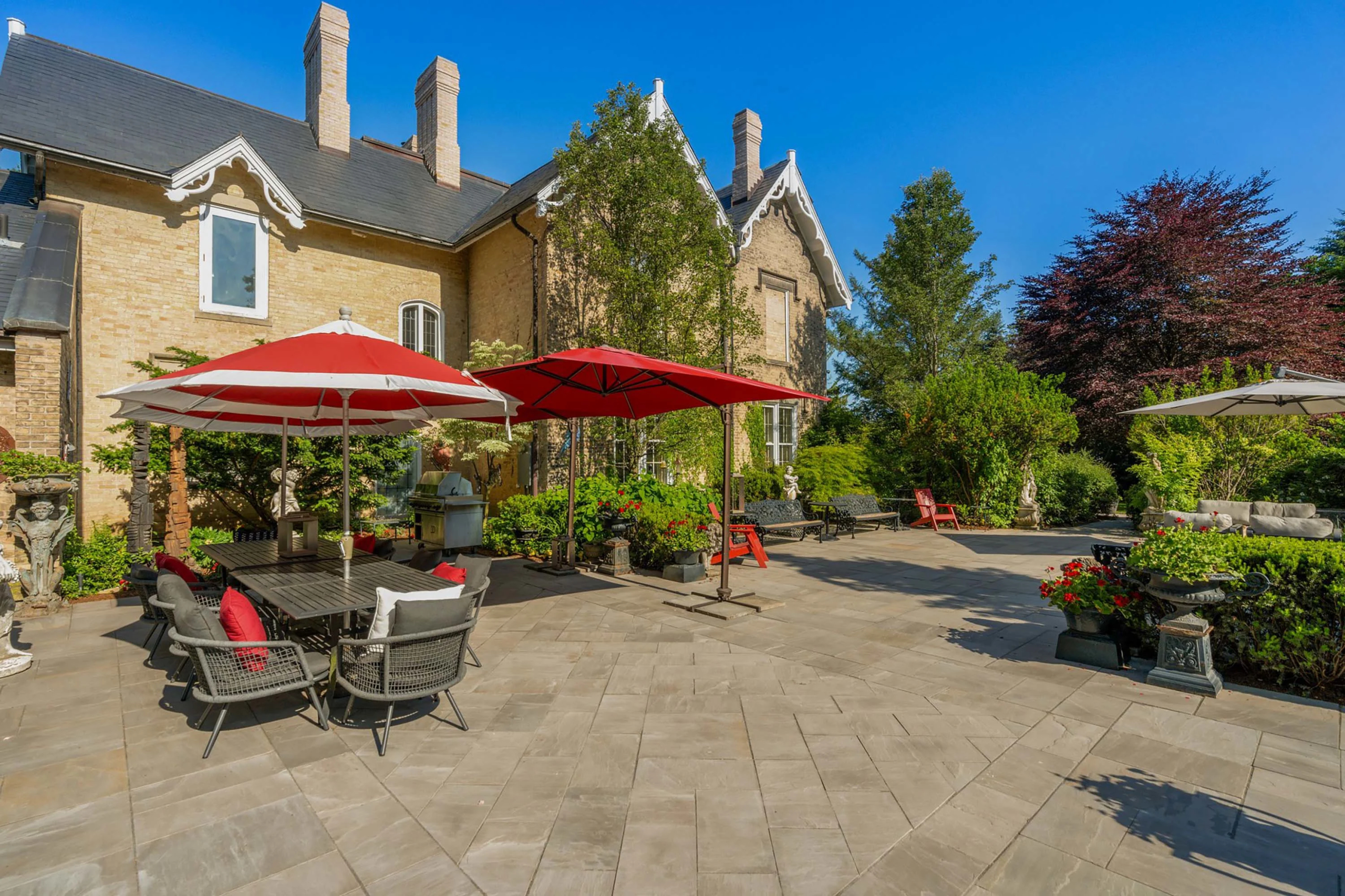 Whitlaw House | 1 Banfield Street, Paris, Ontario, Canada | Luxury Real Estate | Concierge Auctions