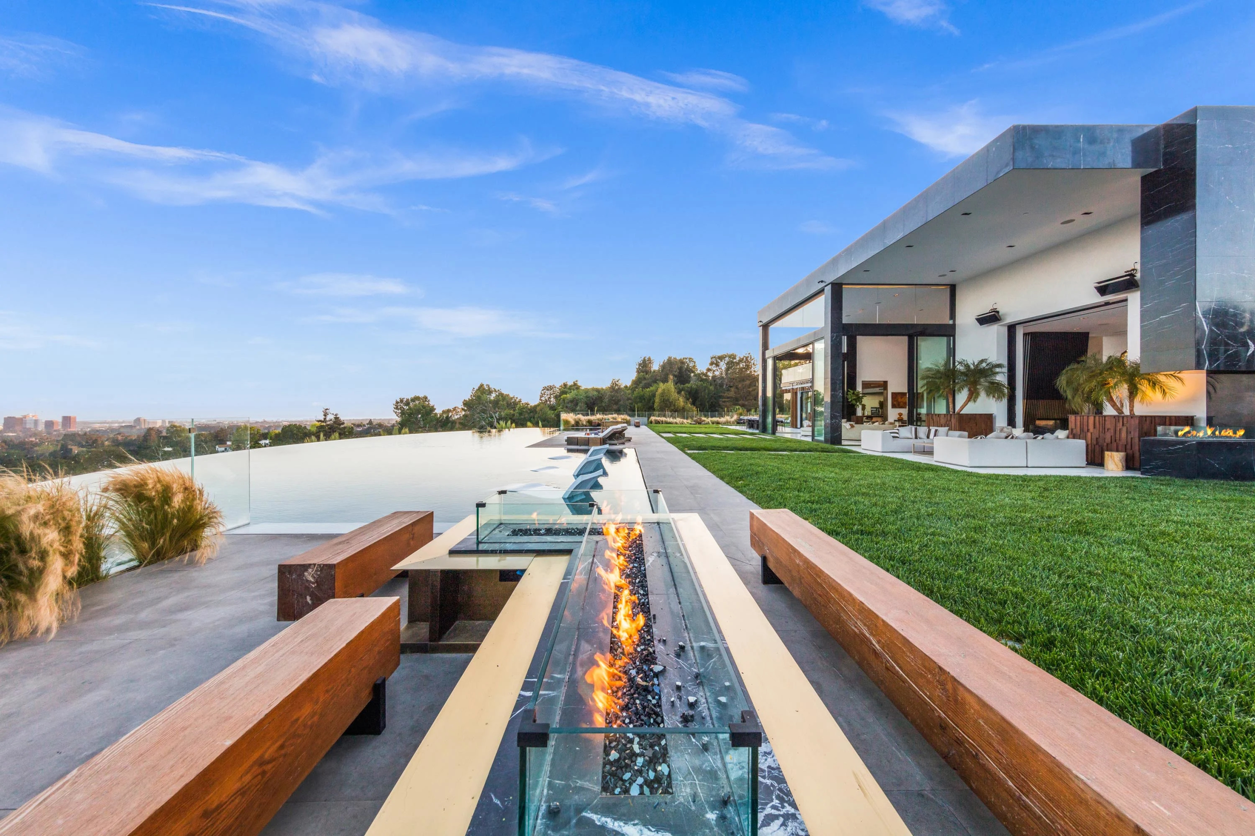 Palazzo di Vista | 777 Sarbonne Road | Los Angeles, CA | Luxury Real Estate