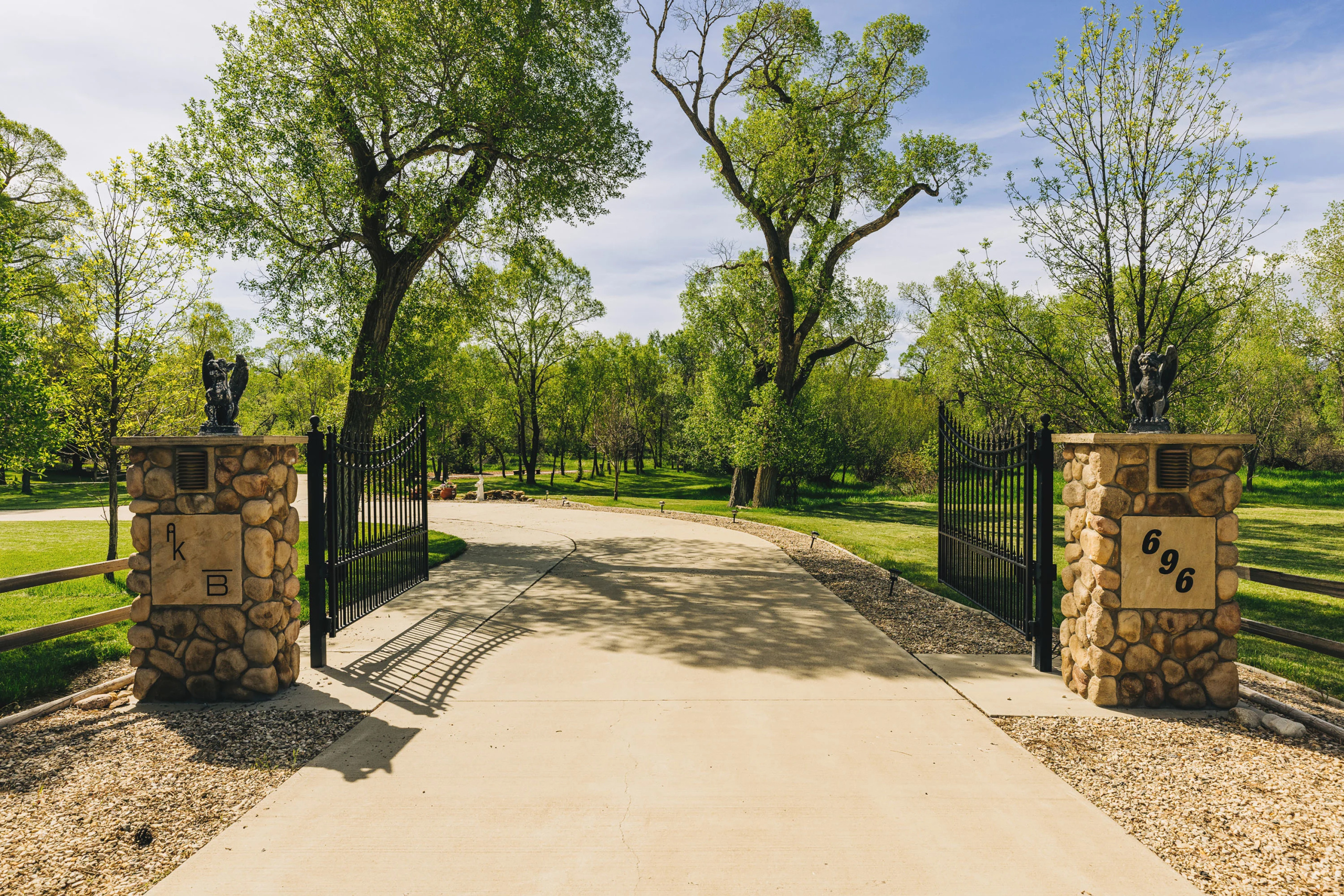 696, 690 and 684 Big Goose Road | Sheridan, WY | Luxury Real Estate | Concierge Auctions