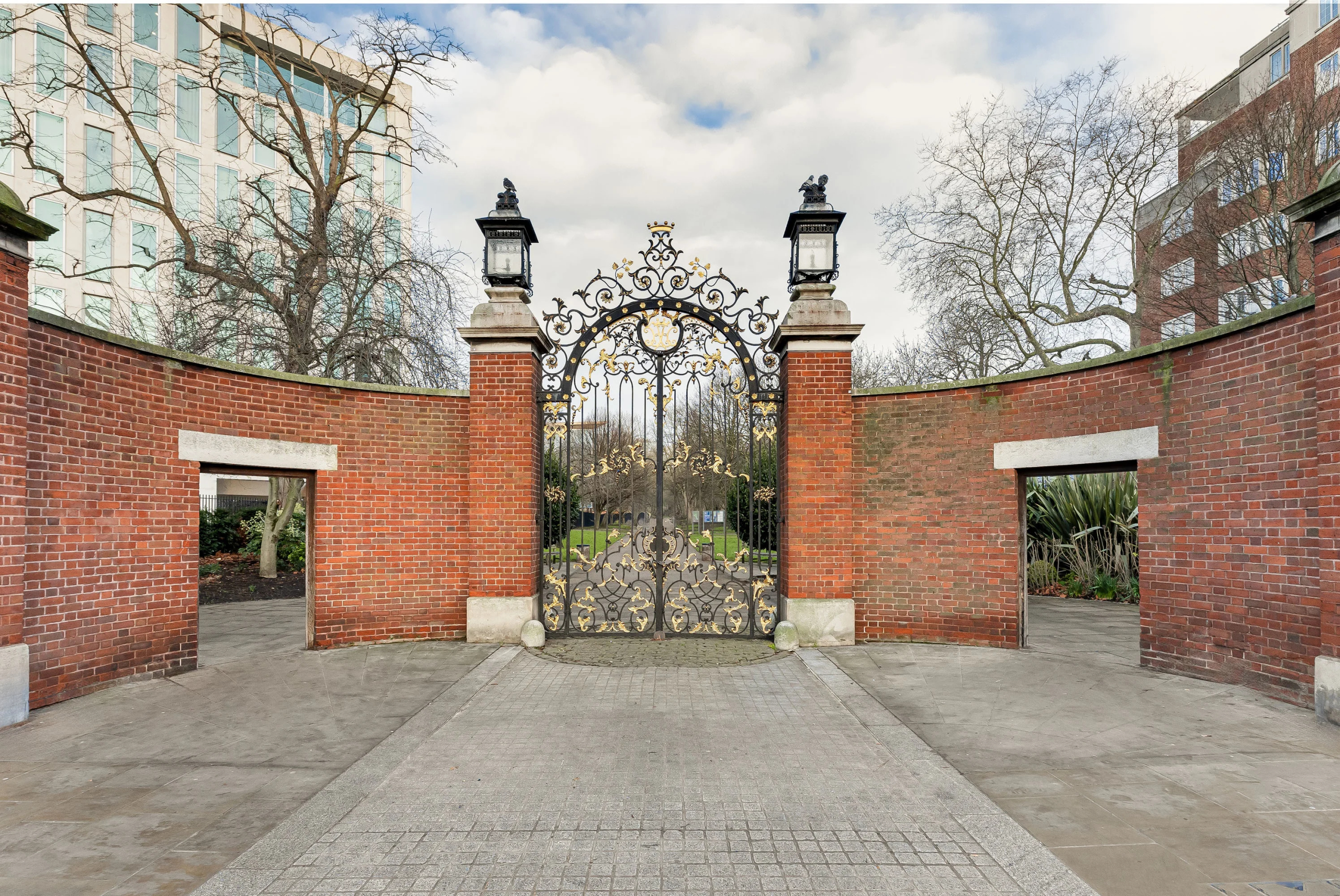 Flat 1 | Holland Park, London W11 3RZ, UK | Luxury Real Estate | Concierge Auctions