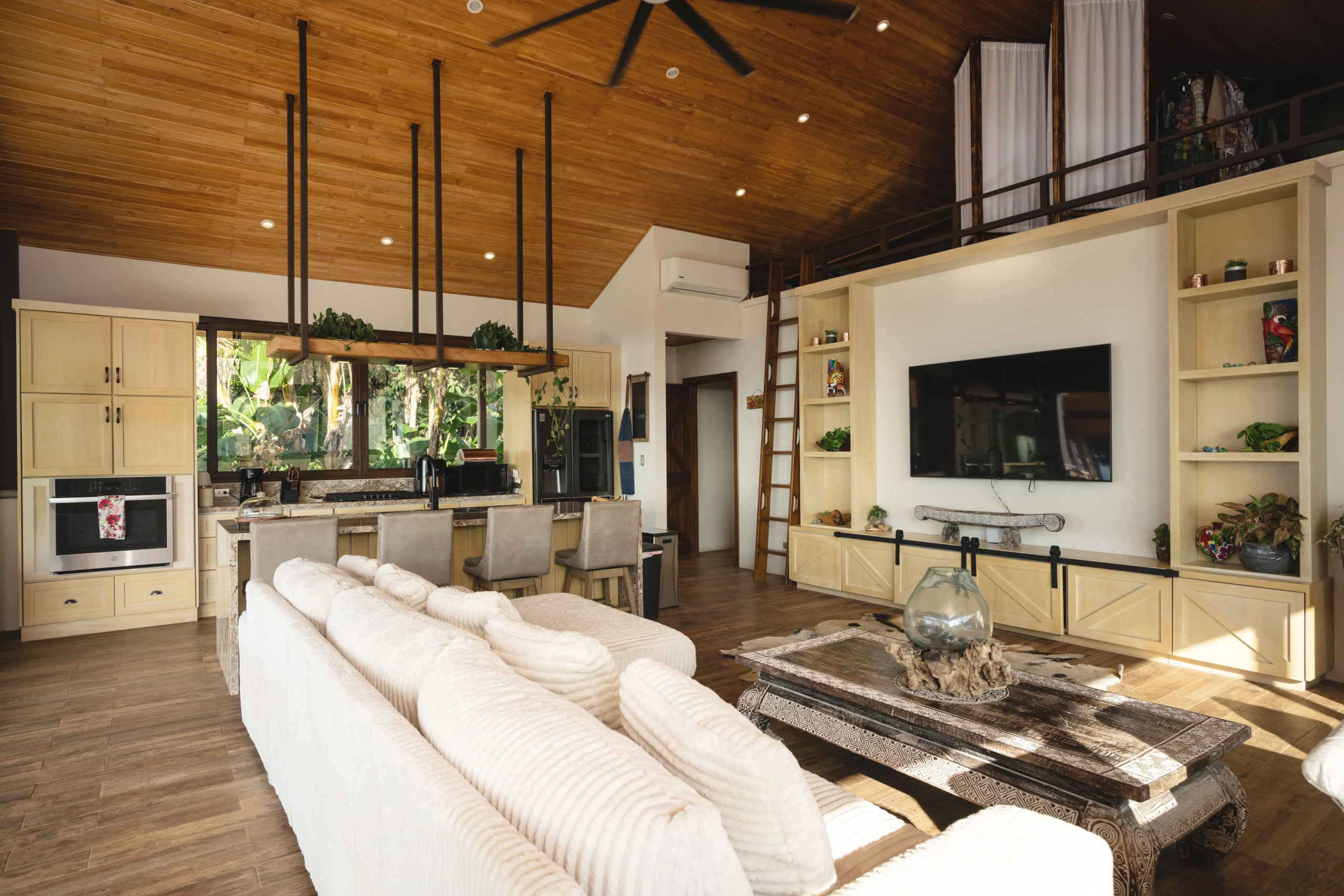 Playa Hermosa | Puntarenas, Costa Rica | Luxury Real Estate | Concierge Auctions