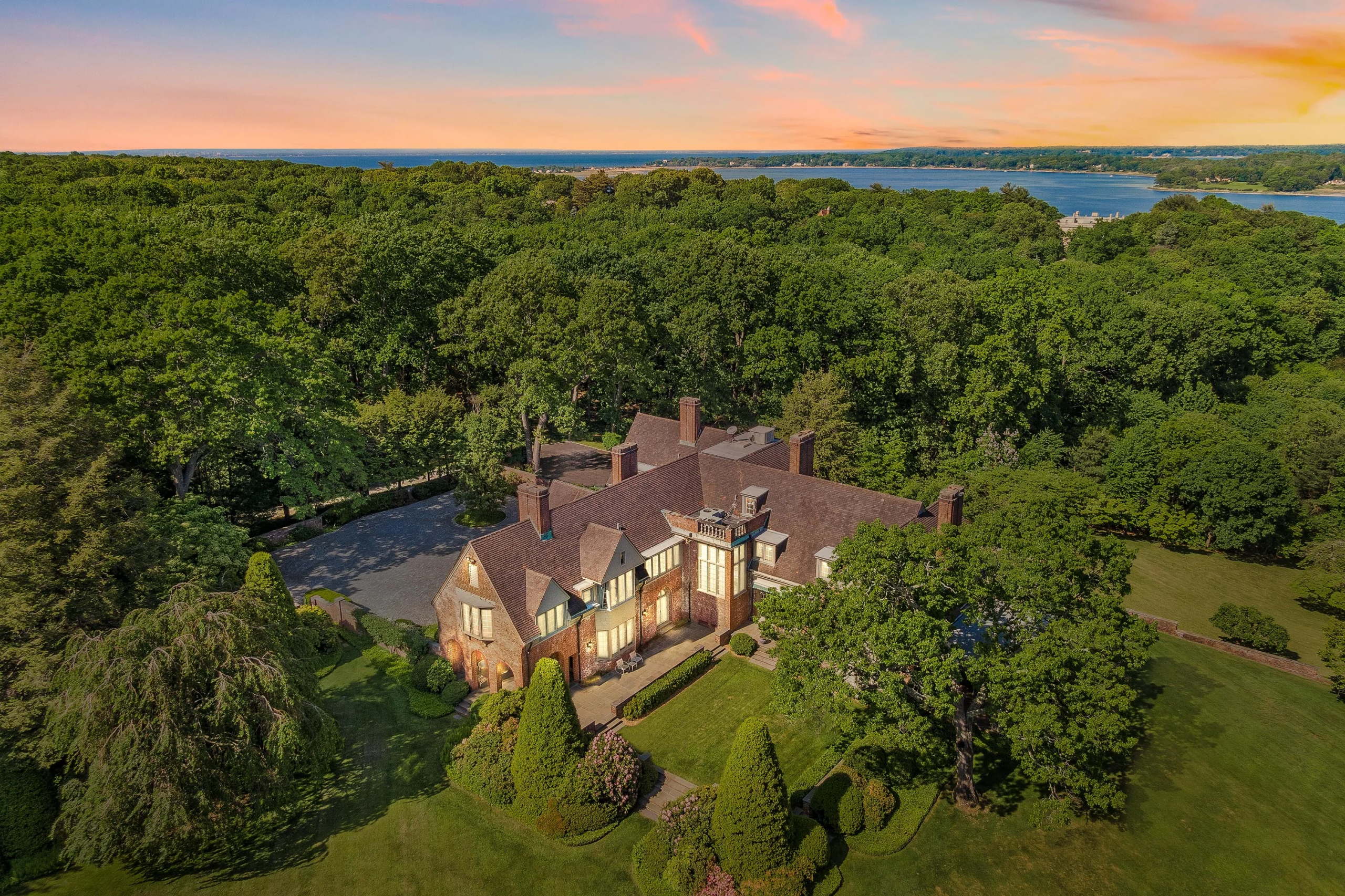 Laurel Hill | Gold Coast, Mill Neck, NY | Luxury Real Estate