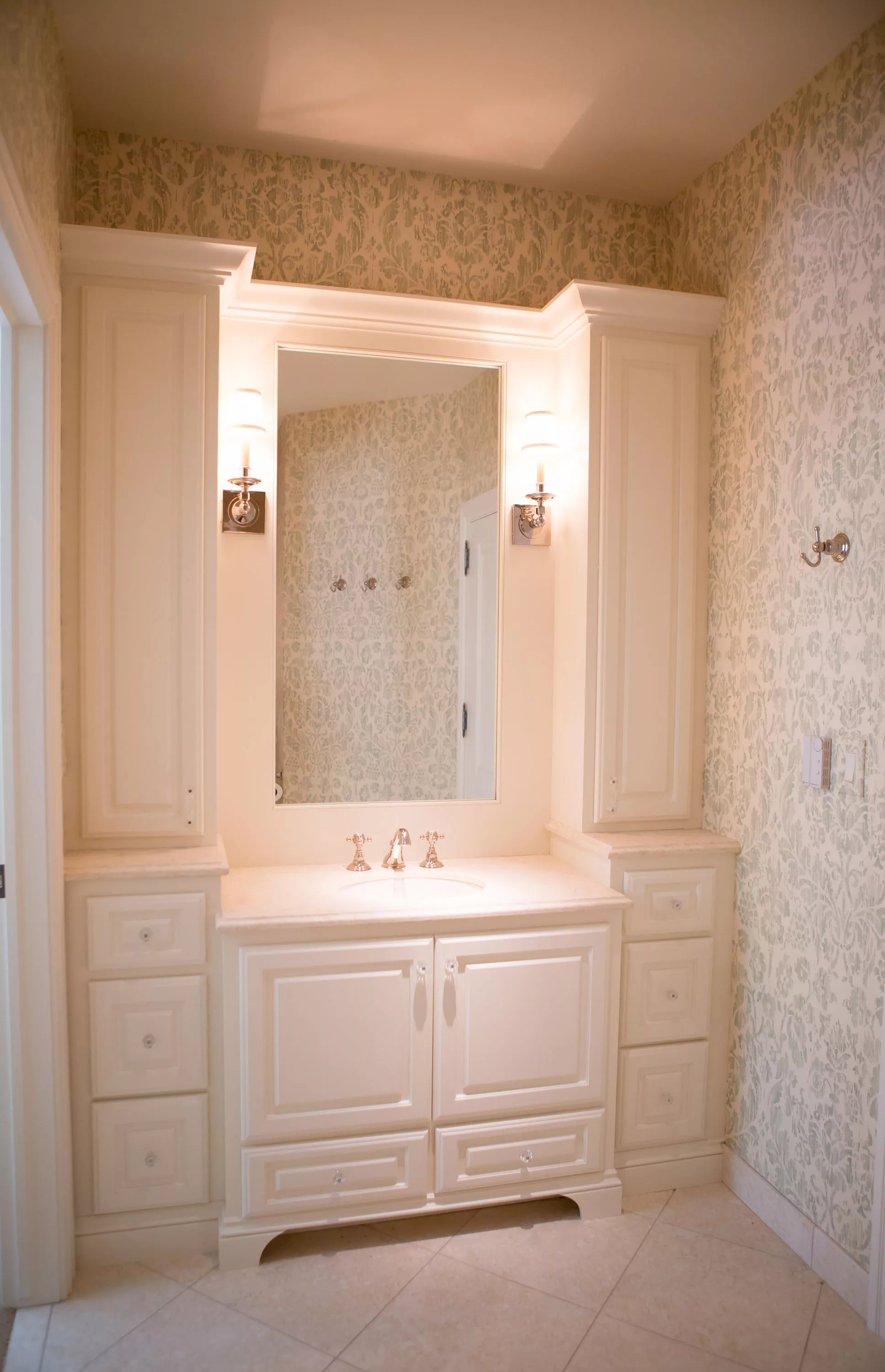 1505 Greenway Terrace | Elm Grove, WI | Luxury Real Estate