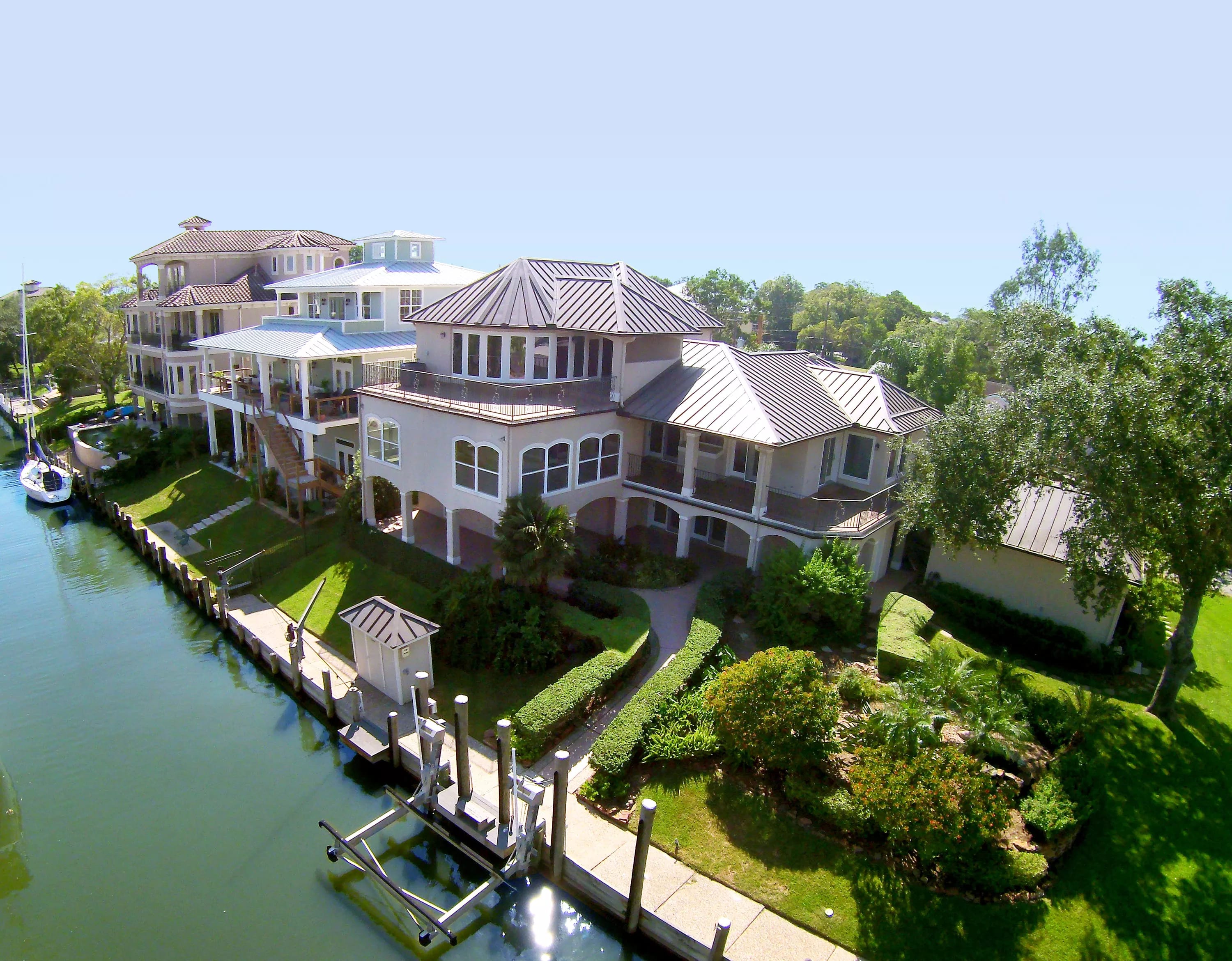 108 Bayou Lane | Kemah, Texas | Luxury Real Estate