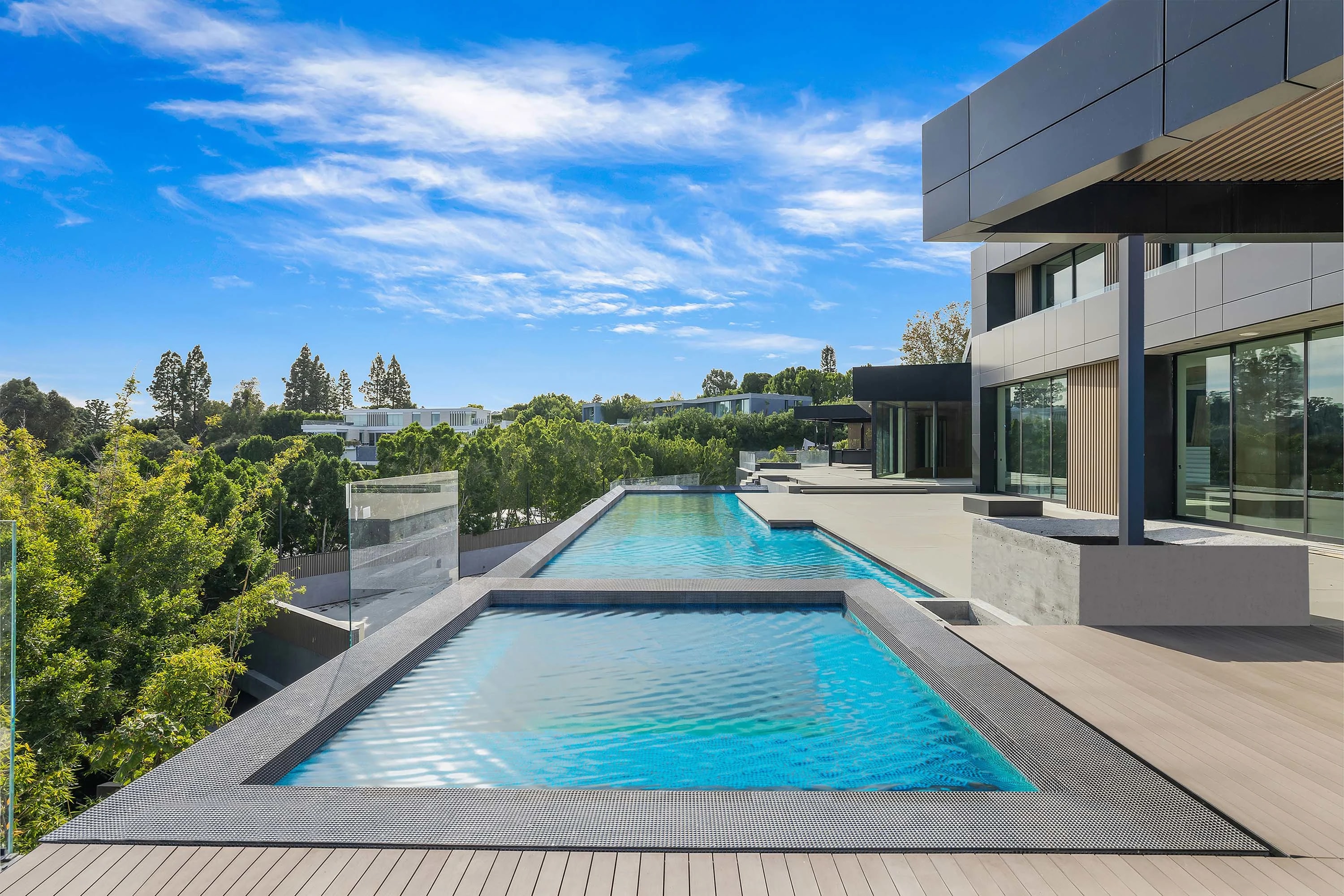 Bel Air Trophy Property Achieves $18.844 Million at Auction in Just 32 Days