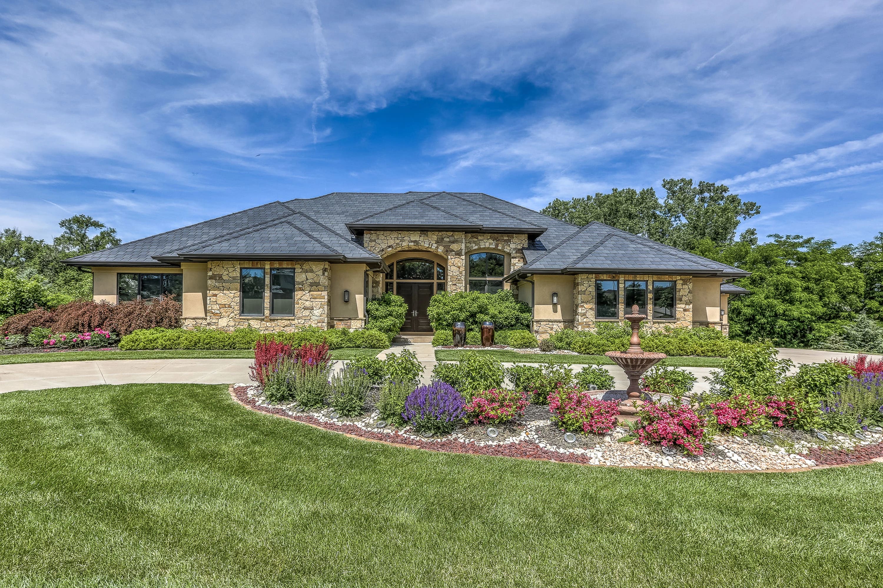 17445 Valley Drive | Omaha, Nebraska | Luxury Real Estate