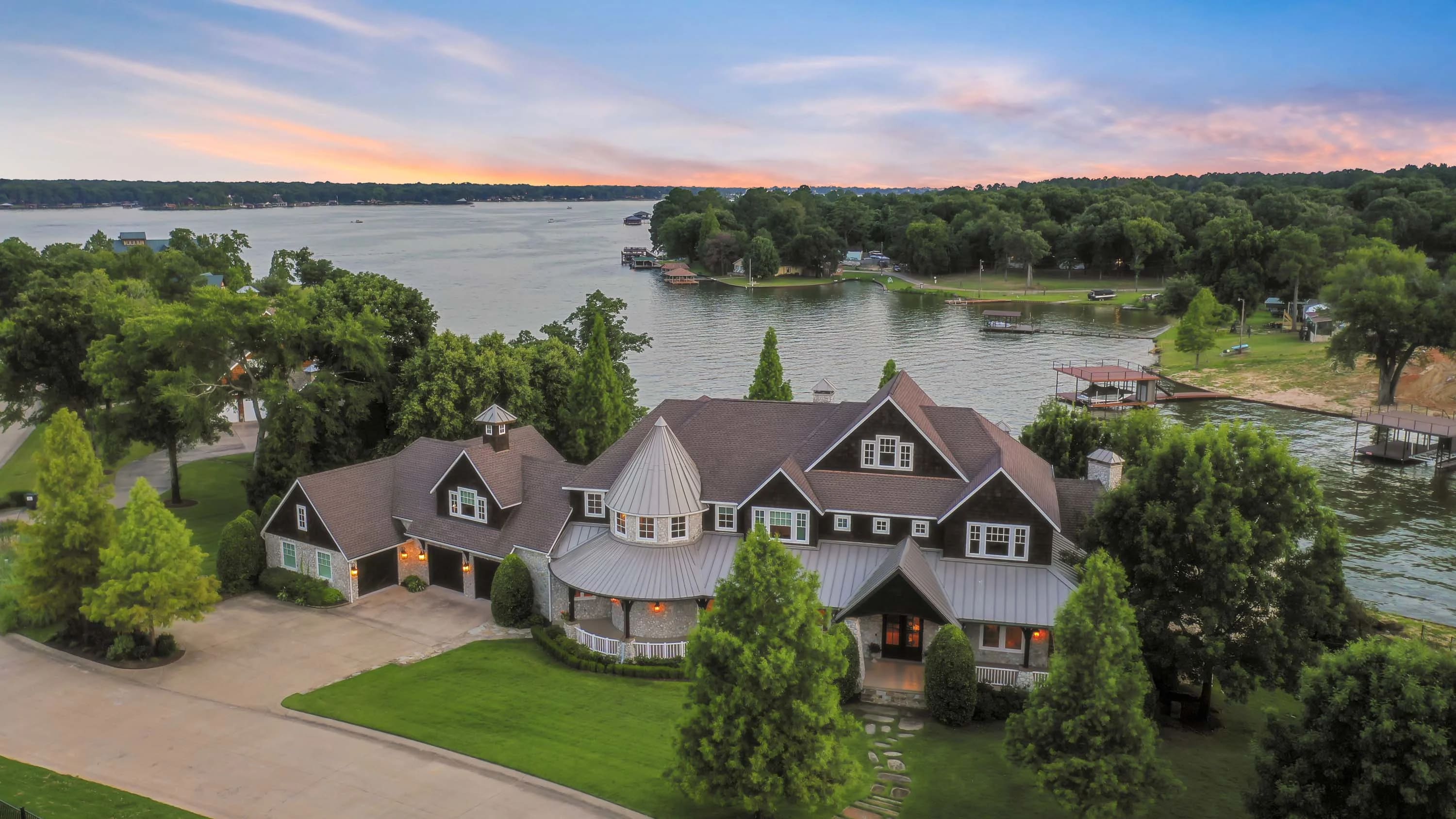 6097 Auburn Lane, Mabank, Cedar Creek Lake, Texas | Luxury Real Estate | Concierge Auctions