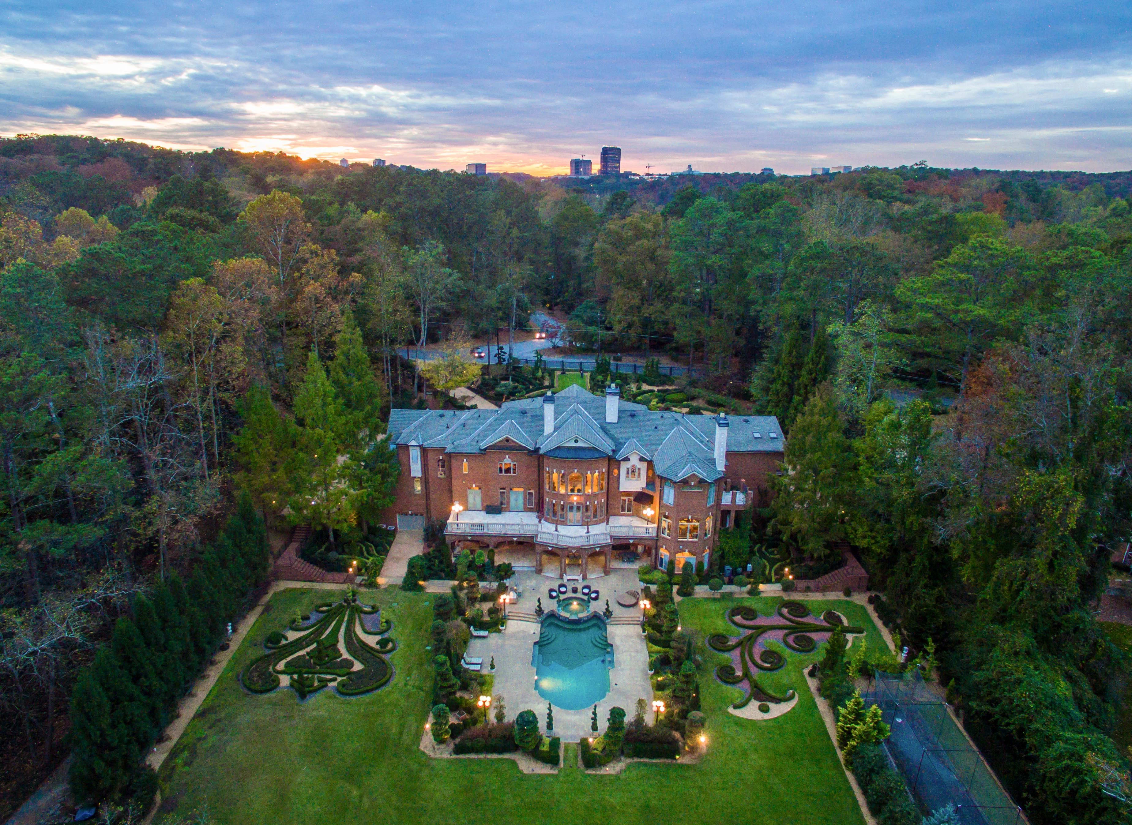 4455 Harris Trail NW | Atlanta, GA | Luxury Real Estate