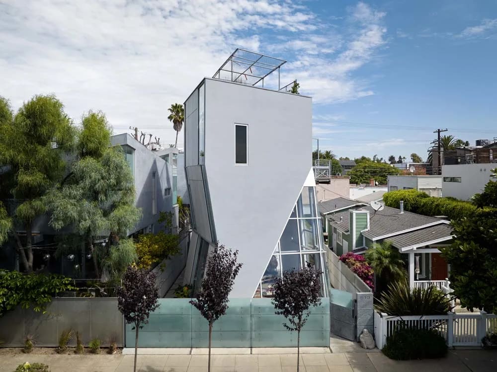 Modern Home Steps from Venice Beach and Abbot Kinney to Auction 