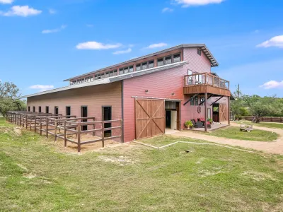 1910 Prochnow Road, Dripping Springs, TX 78620