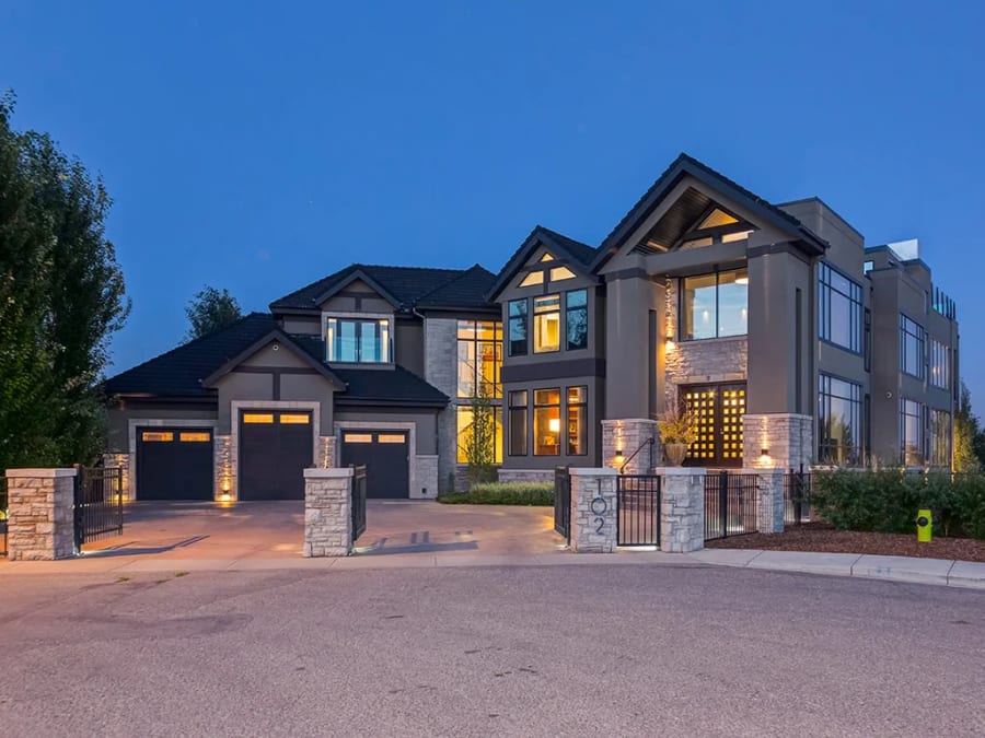 102 Crescent Rd NW | Calgary, Alberta, Canada | Luxury Real Estate
