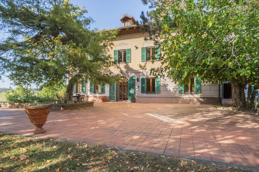 1 Cascina Palazzo, Rocca Grimalda, Italy | Luxury Real Estate | Concierge Auctions