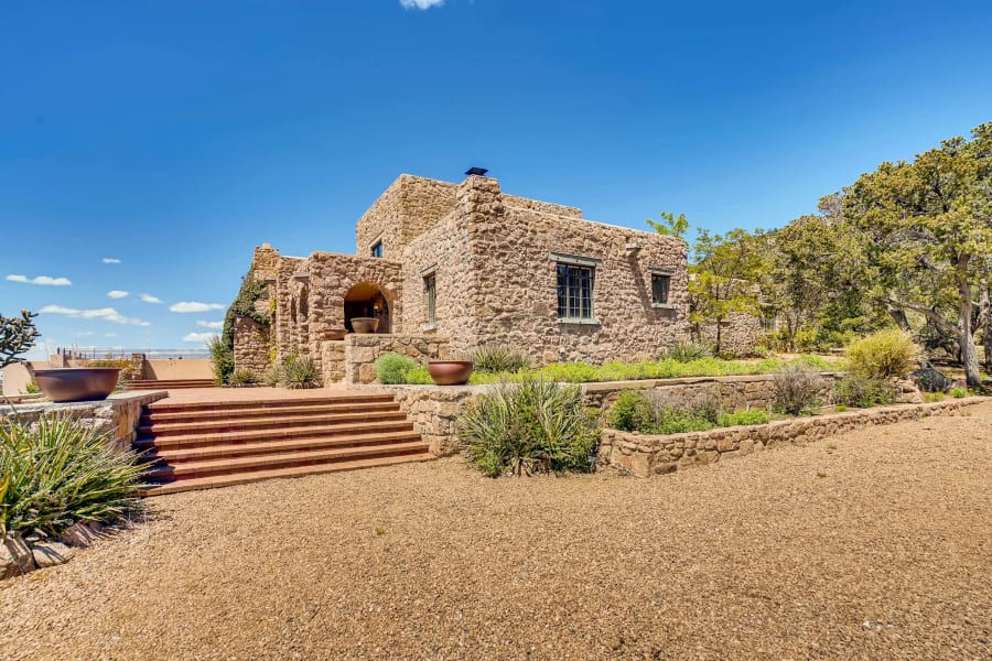 10 Altazano Drive | Santa Fe, NM | Luxury Real Estate