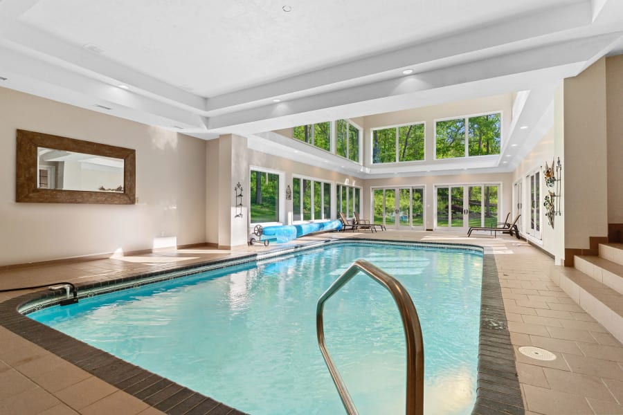 105 Lantern Circle | Near Pittsburgh | Luxury Real Estate