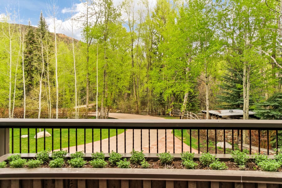 1055 Stage Road | Aspen, CO | Luxury Real Estate