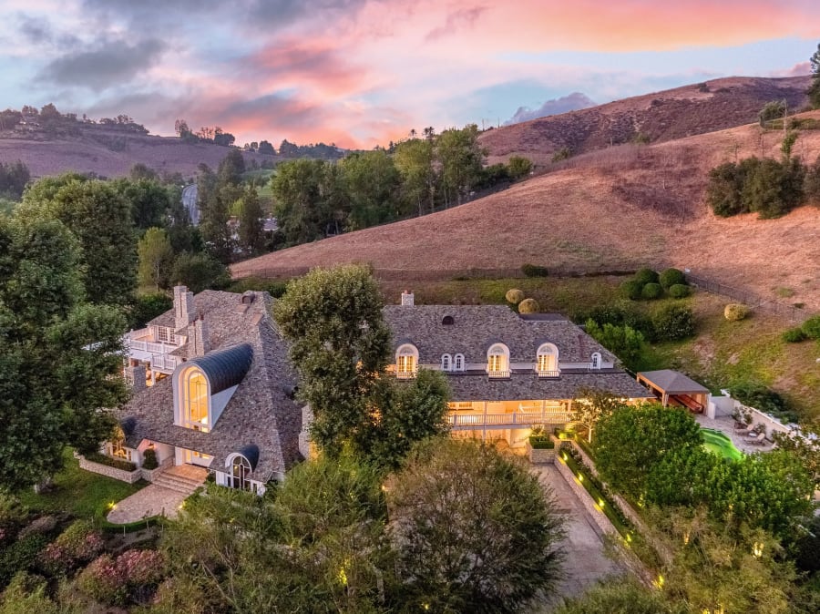 Live at the Edge of Paradise | 1064 Lakeview Canyon Road | Westlake Village, California | Luxury Real Estate